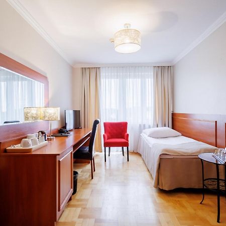 Hotel Cristal Park Tarnów Eksteriør bilde