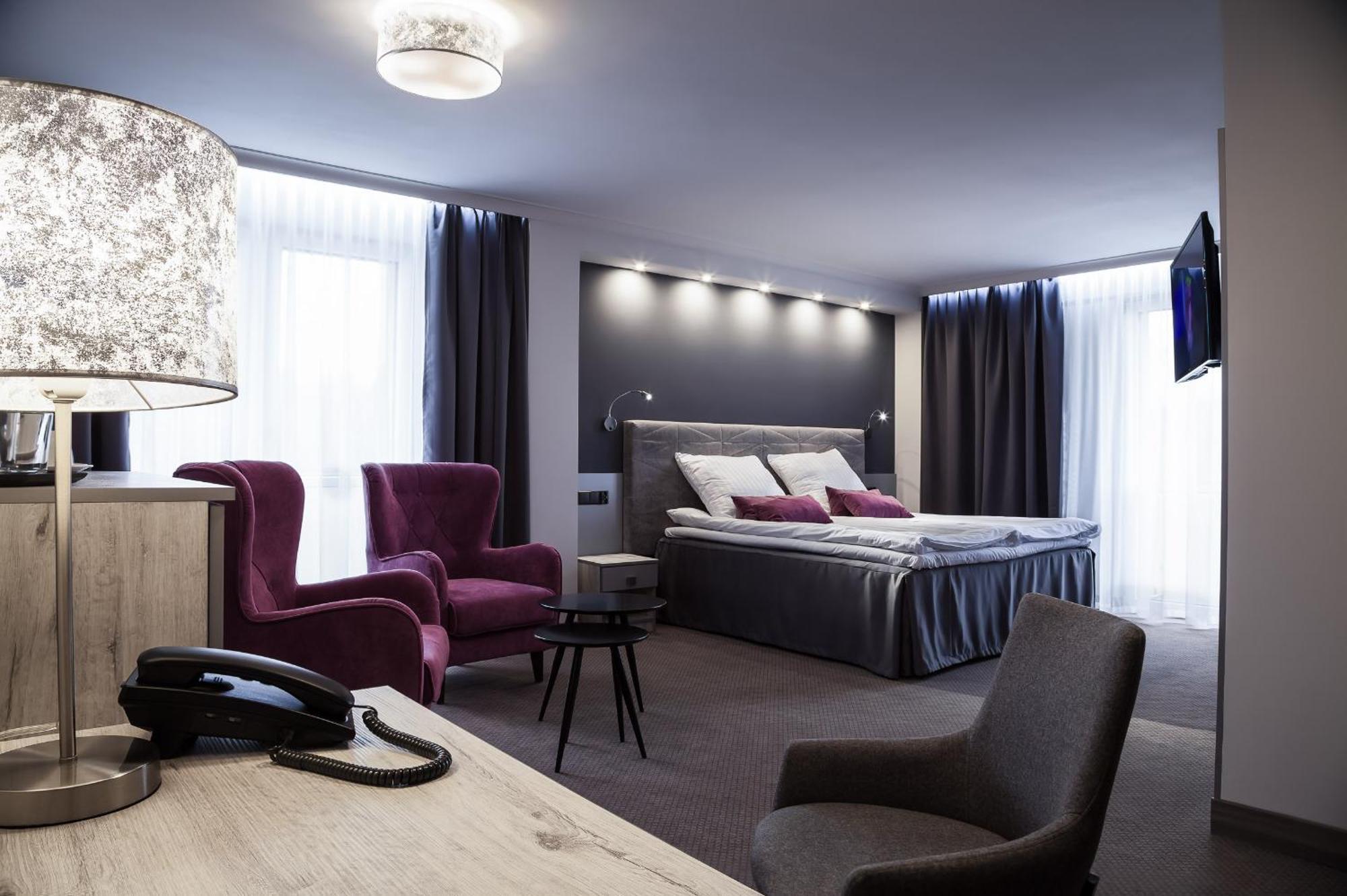 Hotel Cristal Park Tarnów Eksteriør bilde