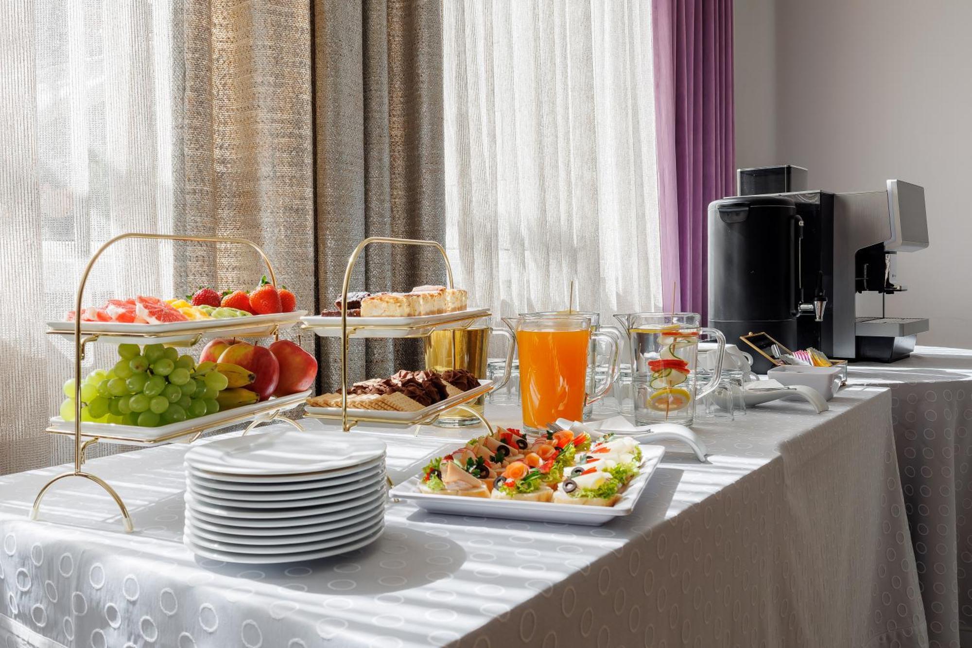 Hotel Cristal Park Tarnów Eksteriør bilde