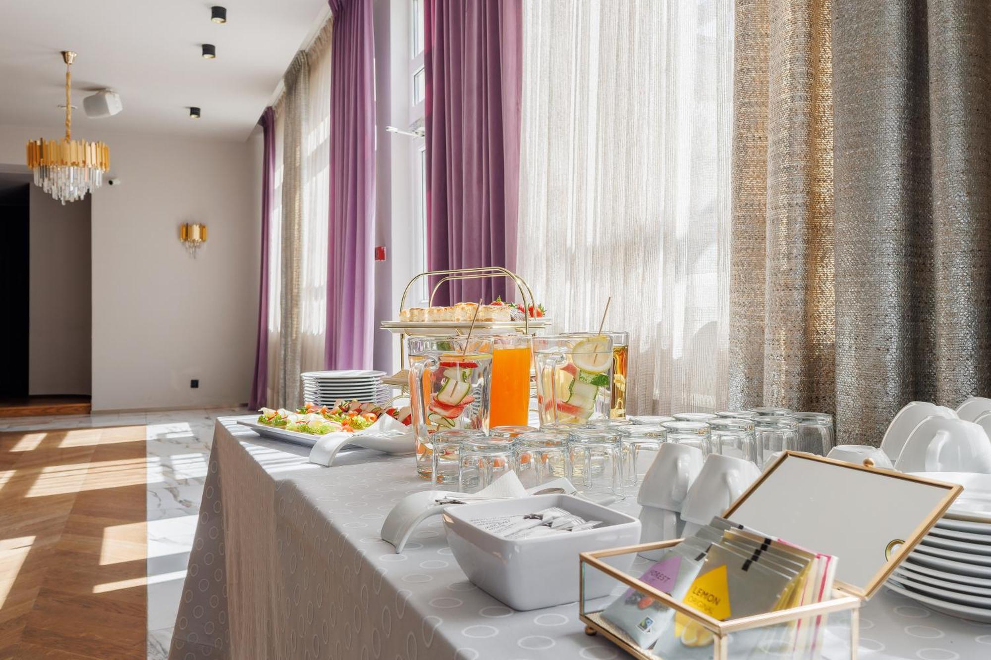 Hotel Cristal Park Tarnów Eksteriør bilde