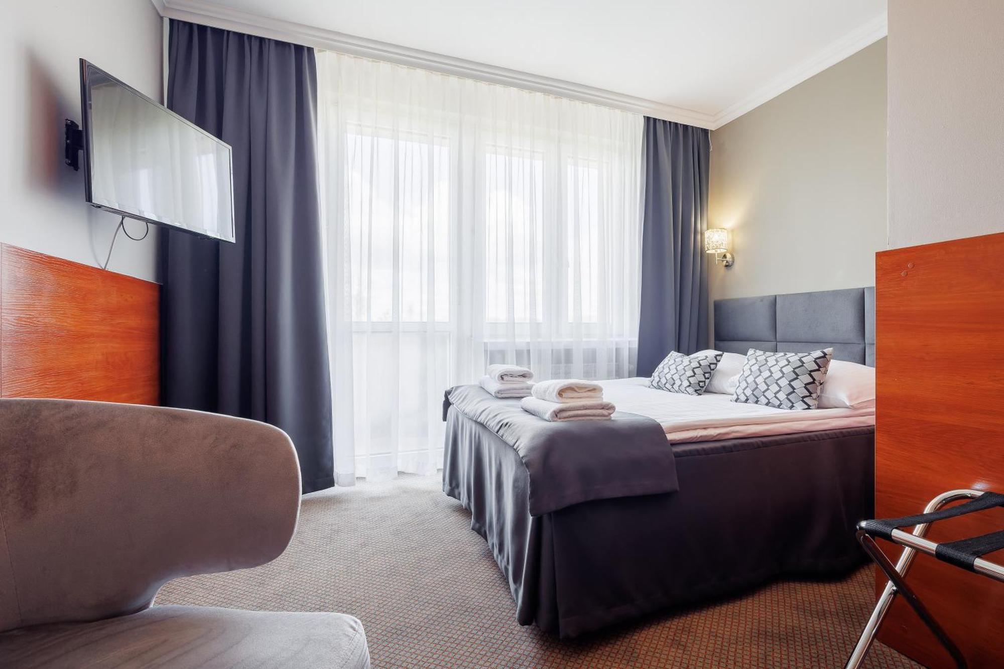 Hotel Cristal Park Tarnów Eksteriør bilde