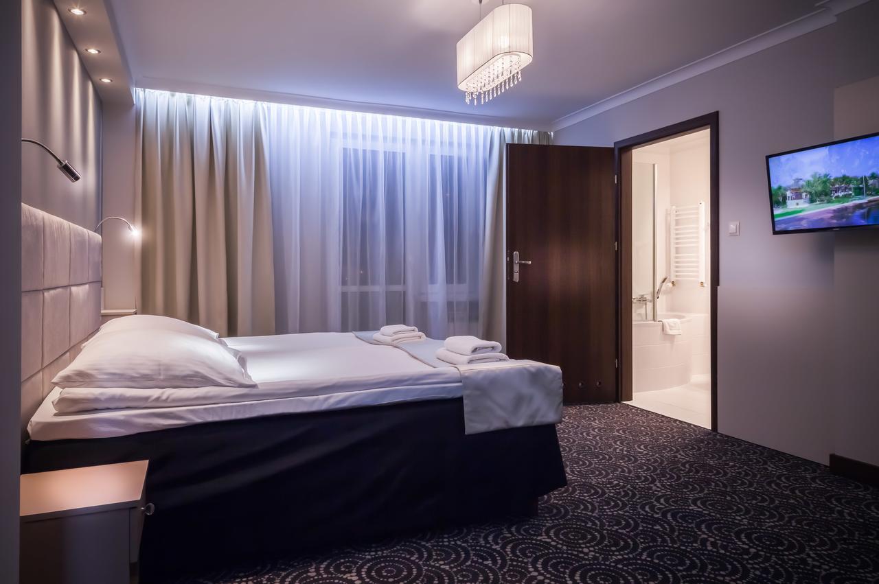 Hotel Cristal Park Tarnów Eksteriør bilde